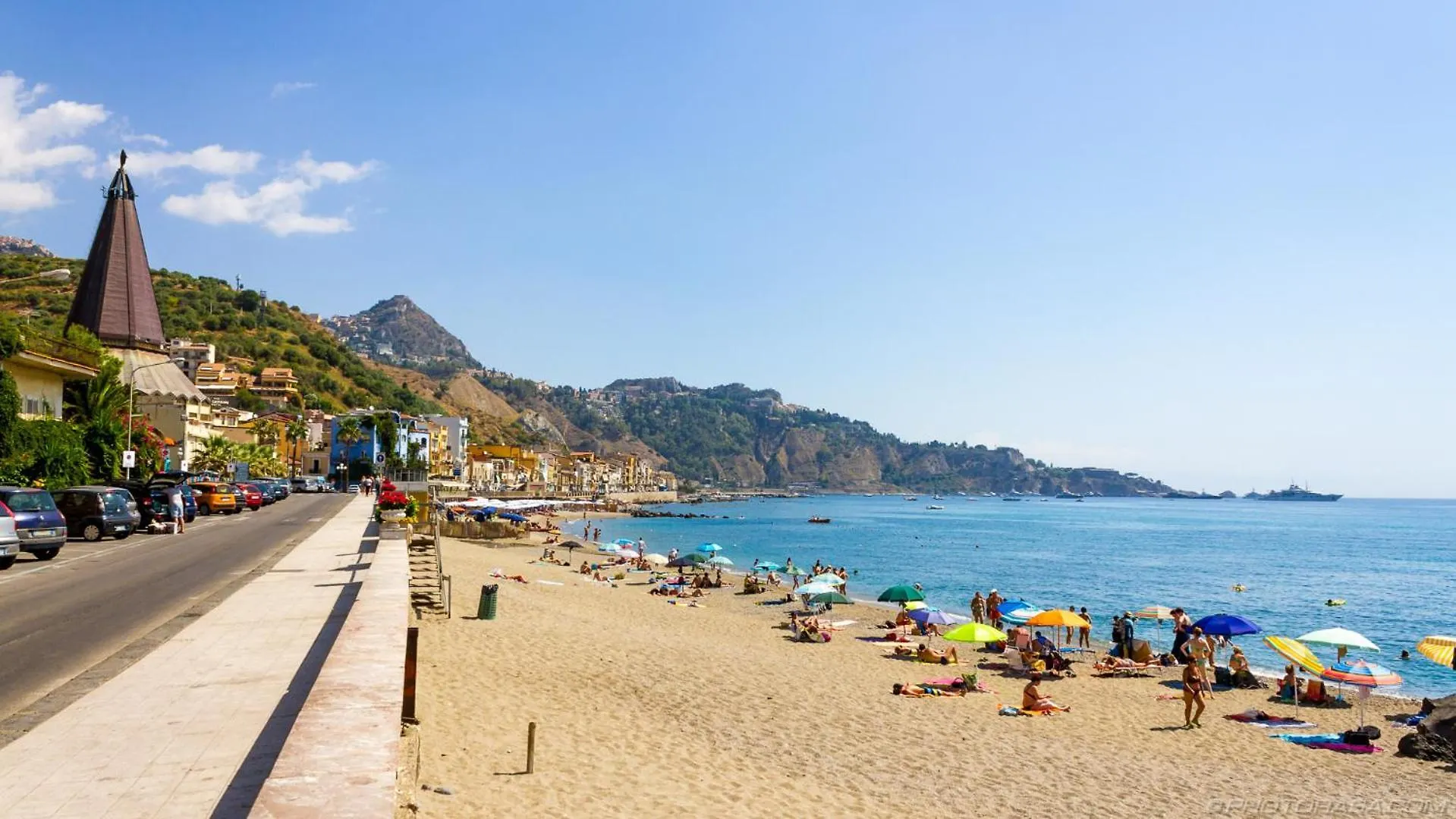 C'Est La Vie Giardini Daire İtalya